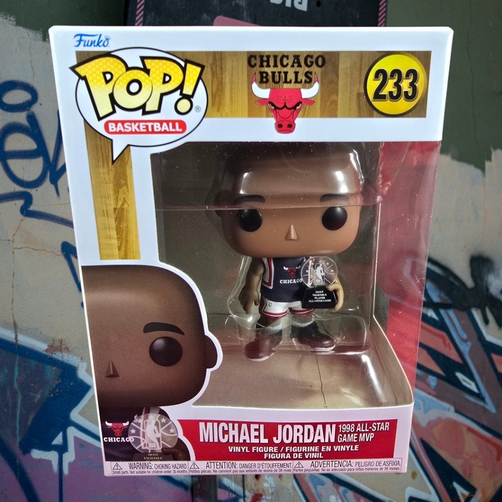 Funko POP! Vinyl: Michael Jordan # 233 (Nib) With Pop Protector
